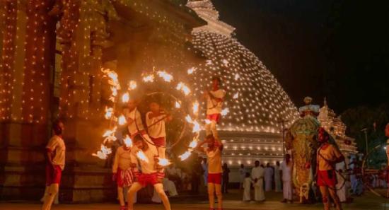 කැලණි විහාරයේ අවසන් දුරුතු මහා පෙරහැර අද